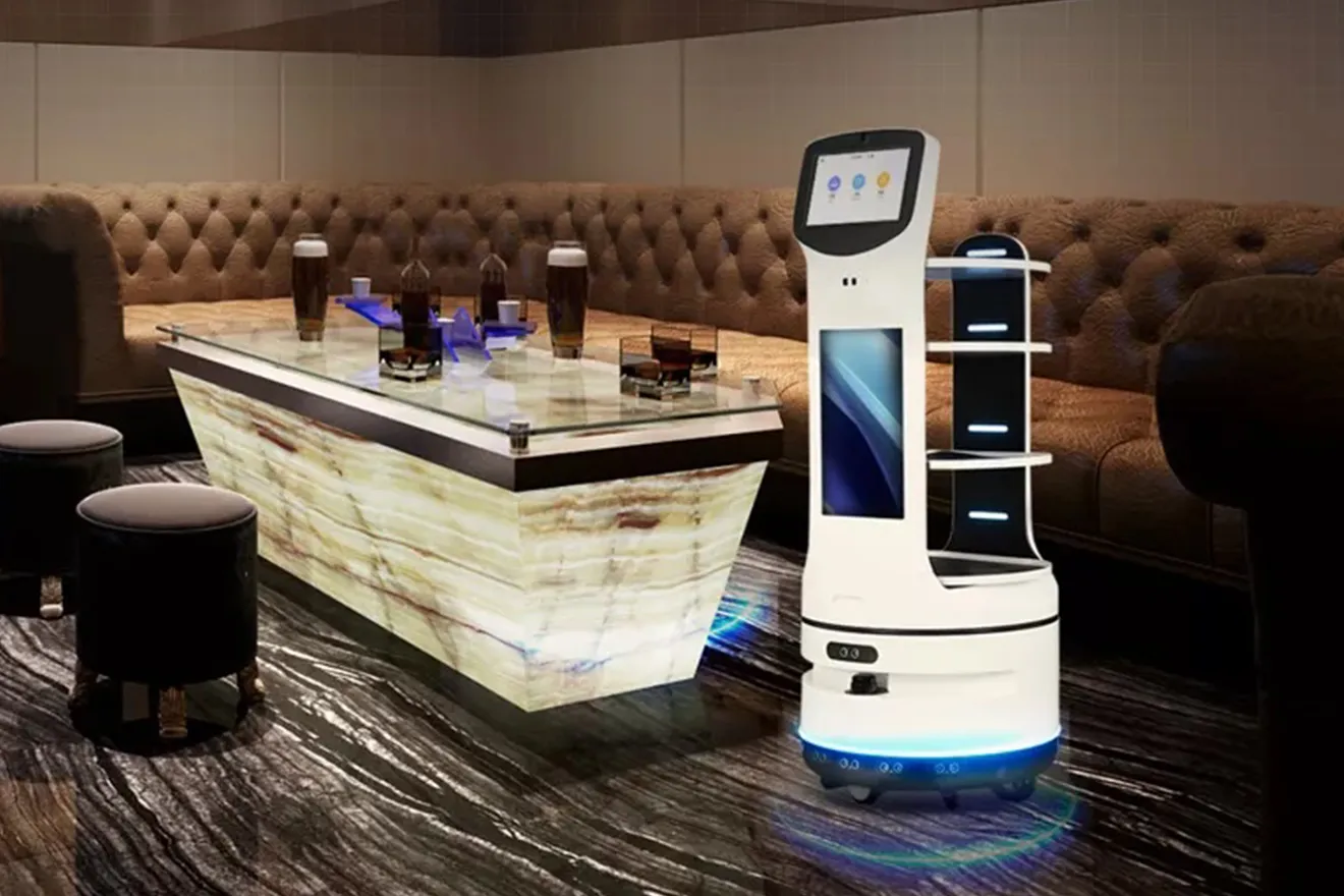 Delivery robot in a food and beverage operation